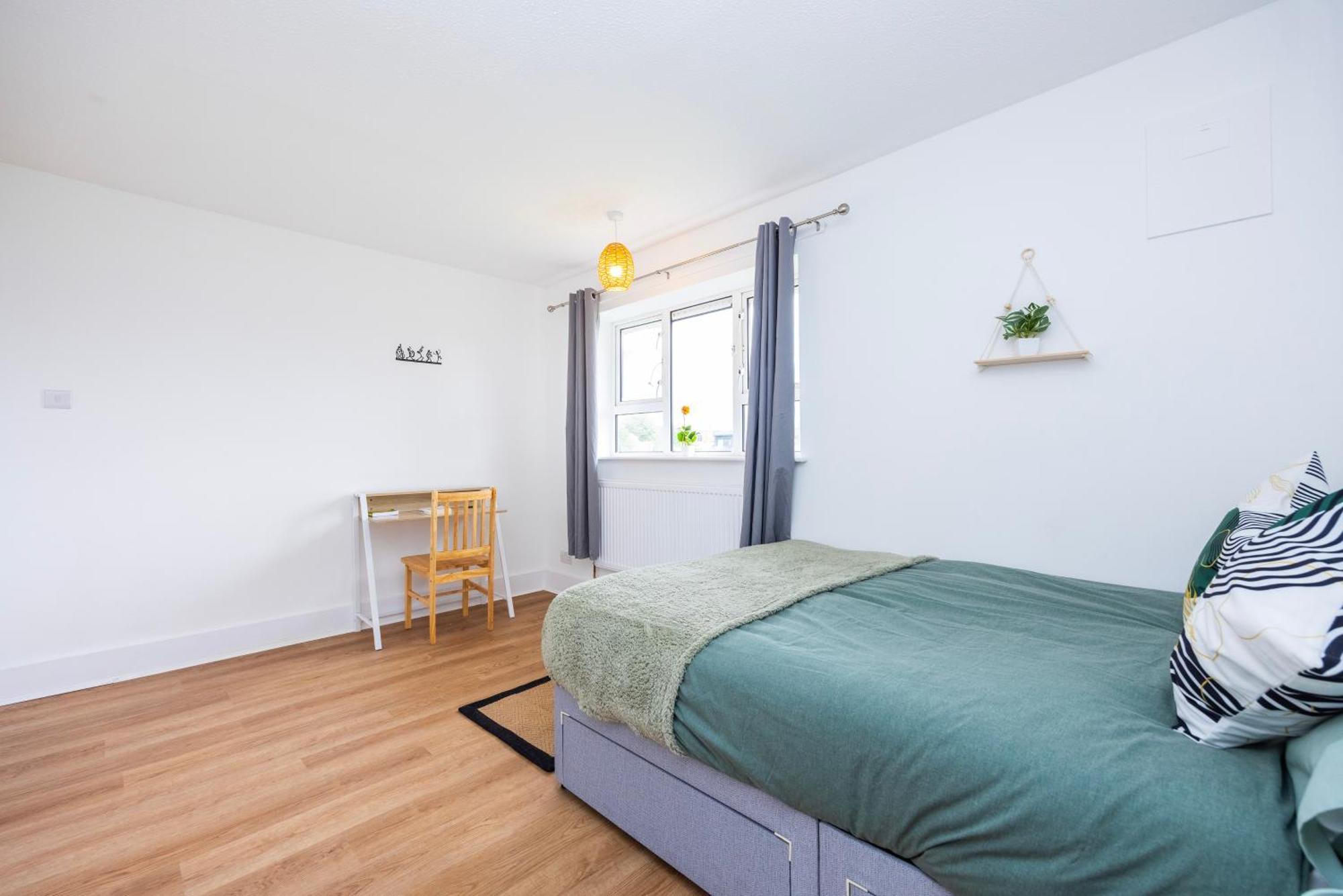 Excel O2 Stunning Large 3 Bedroom Apartment With Balcony ロンドン エクステリア 写真